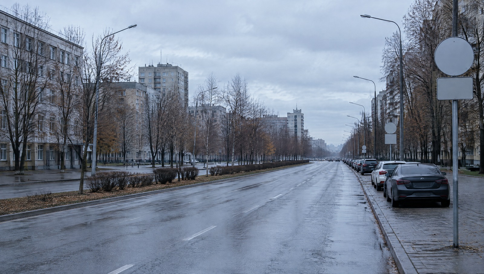 Остановку машин запретили на улице Логинова в центре Архангельска